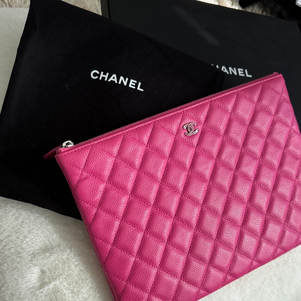 CHANEL Fuchsia Quilted Clutch - Picture 3 of 16